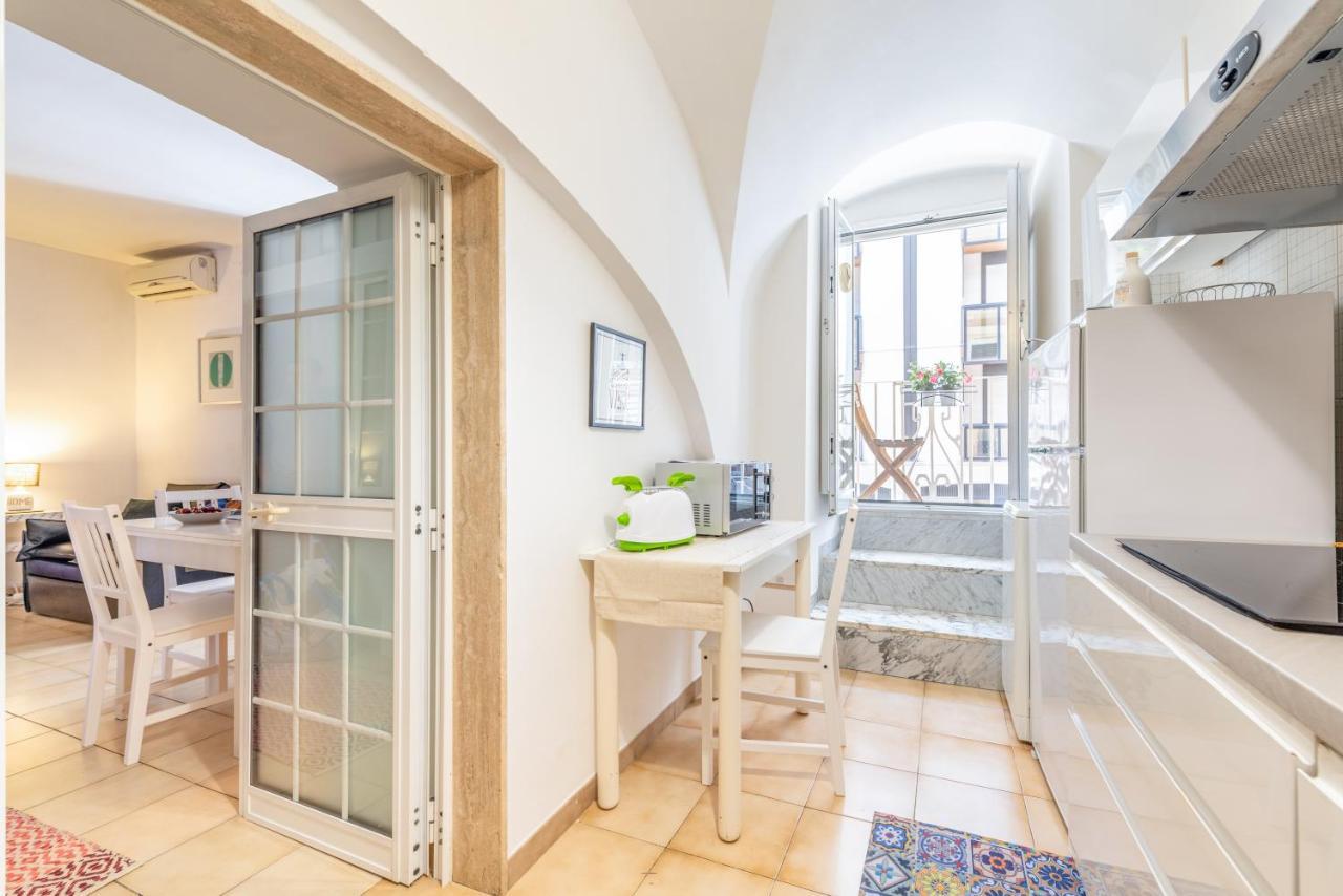 Stazione Centrale & Universita Lovely Apartment Bari Exteriör bild